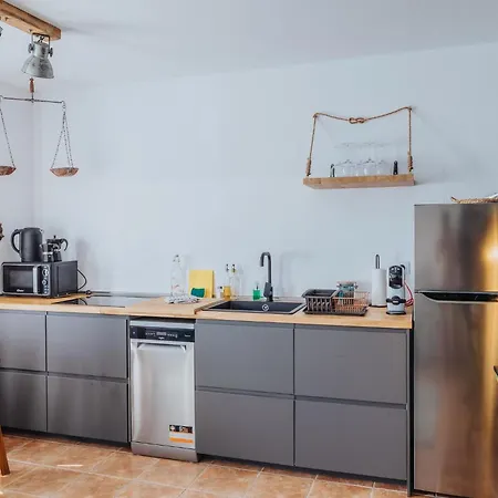 Casa Allegranza V6 Harley * Cotillo